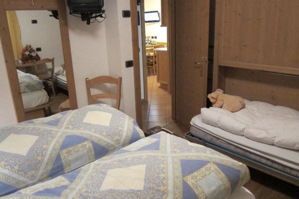 Chalet Del Sole Per Gruppi Лівіньо Номер фото
