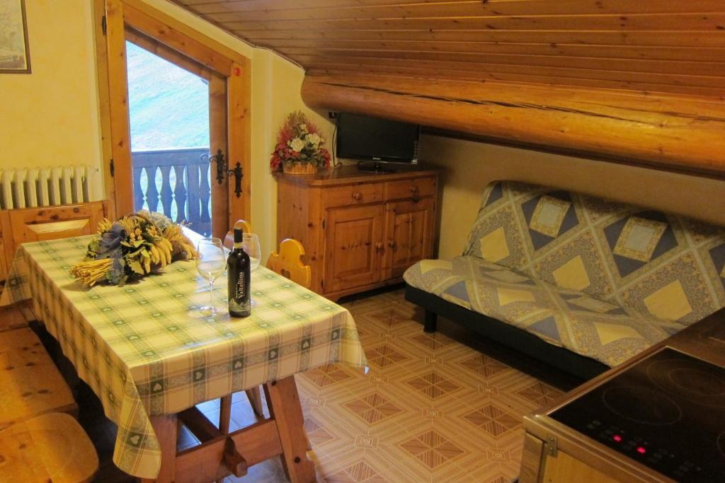 Chalet Del Sole Per Gruppi Лівіньо Номер фото