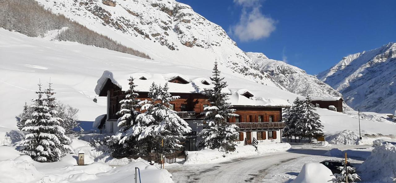 Chalet Del Sole Per Gruppi Лівіньо Екстер'єр фото