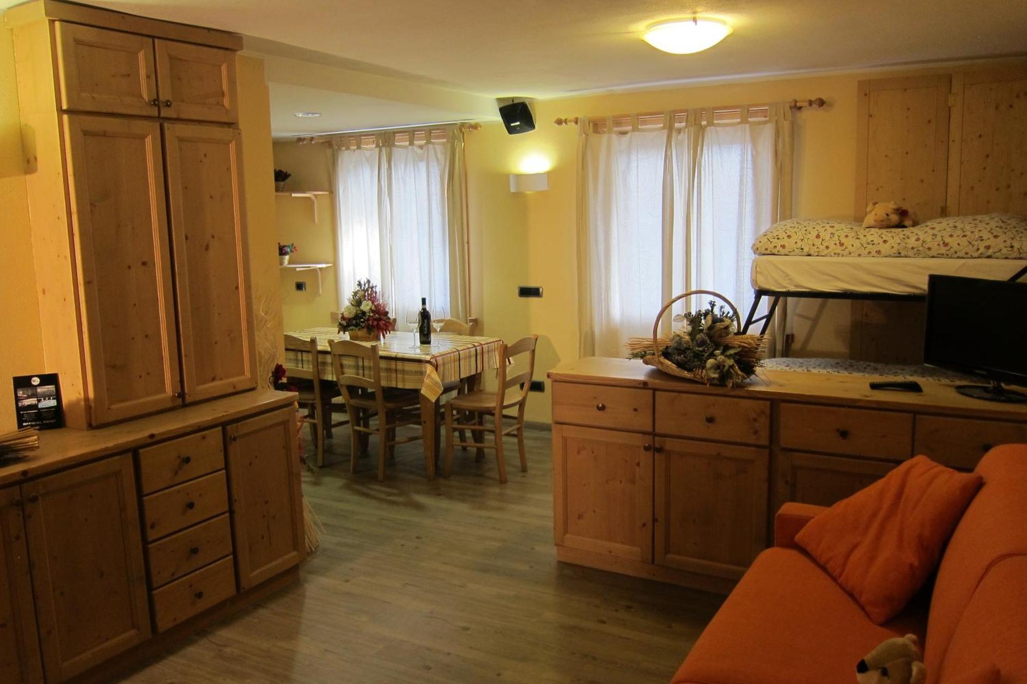 Chalet Del Sole Per Gruppi Лівіньо Екстер'єр фото