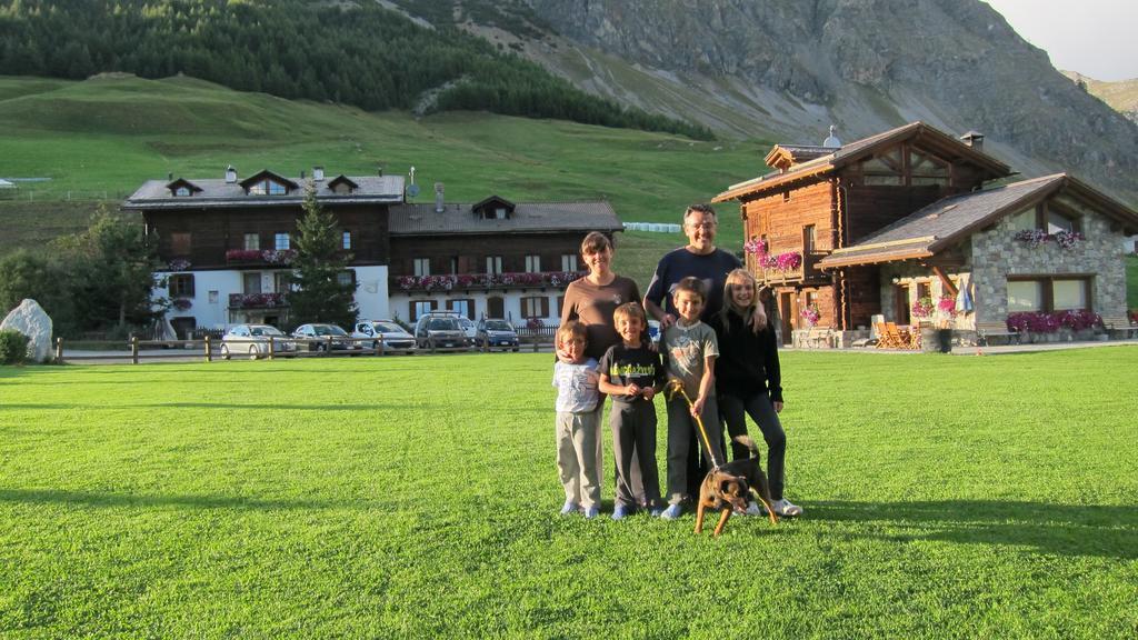 Chalet Del Sole Per Gruppi Лівіньо Екстер'єр фото