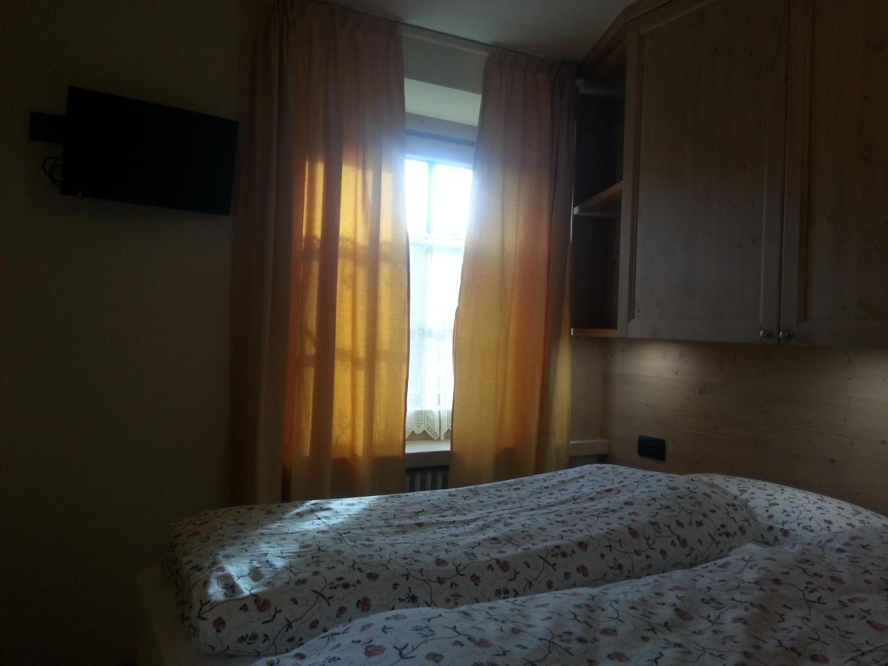 Chalet Del Sole Per Gruppi Лівіньо Екстер'єр фото